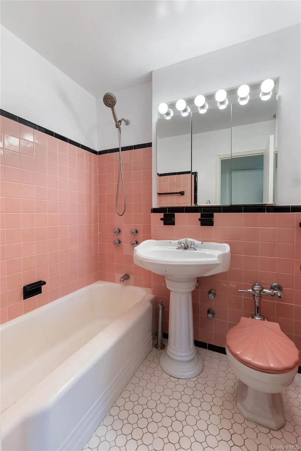 3135 Johnson Avenue, New York, NY, 2 Bedrooms Bedrooms, 4 Rooms Rooms,2 BathroomsBathrooms,Residential,For Rent,Johnson,0,1034278 3135 Johnson Avenue, New York, NY, 2 Bedrooms Bedrooms, 4 Rooms Rooms,2 BathroomsBathrooms,Residential,For Rent,Johnson,0,1034278