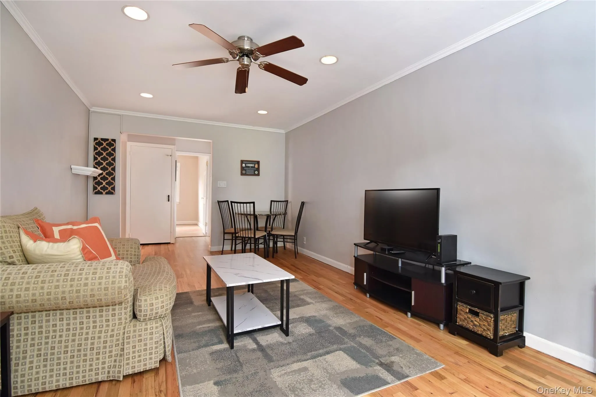 17 Leewood Circle, Eastchester, NY, 2 Bedrooms Bedrooms, 5 Rooms Rooms,1 BathroomBathrooms,Residential,For Rent,Leewood,0,1034289 17 Leewood Circle, Eastchester, NY, 2 Bedrooms Bedrooms, 5 Rooms Rooms,1 BathroomBathrooms,Residential,For Rent,Leewood,0,1034289