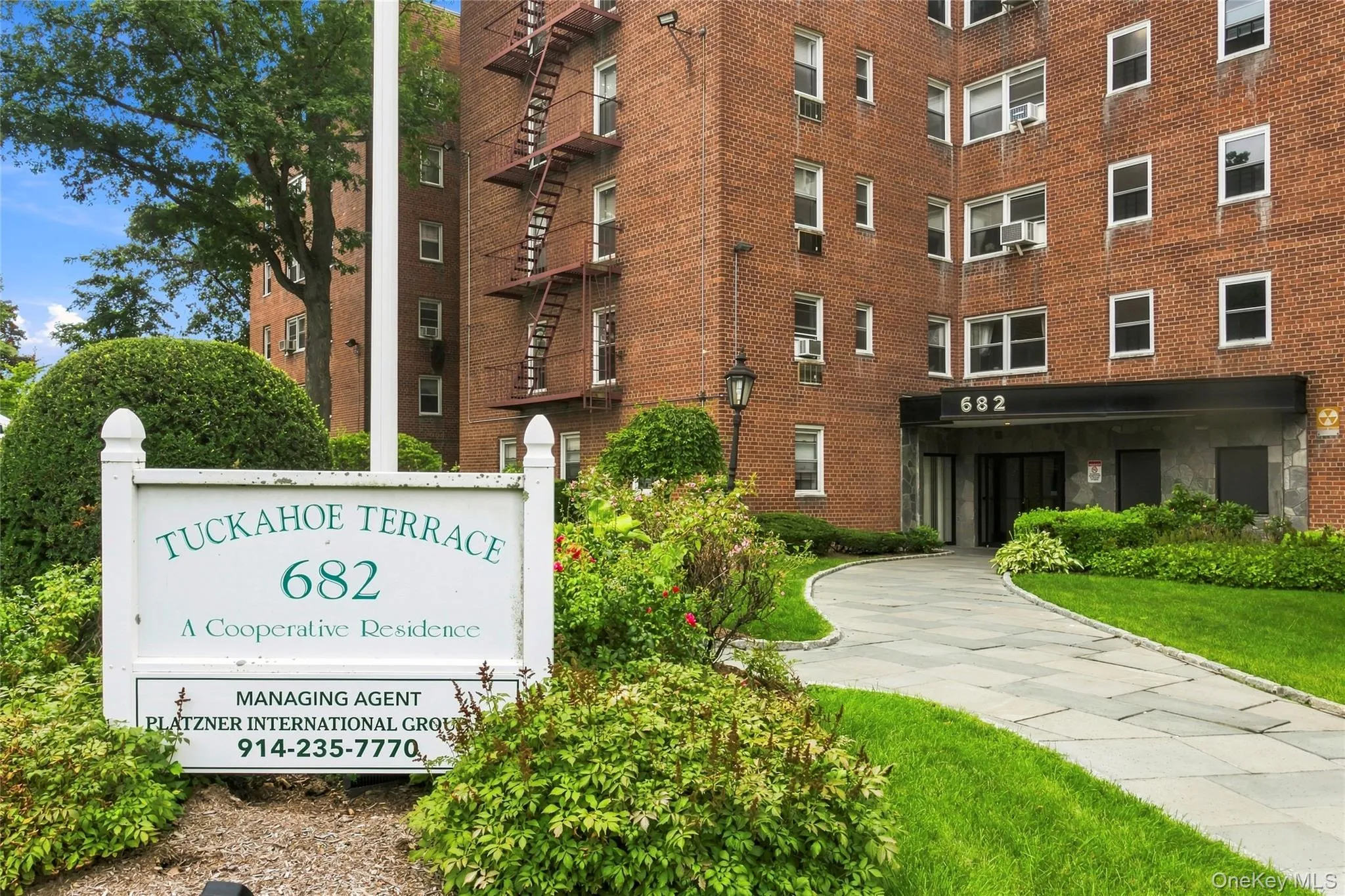 682 Tuckahoe Road, Yonkers, NY, 2 Bedrooms Bedrooms, 5 Rooms Rooms,1 BathroomBathrooms,Residential,For Rent,Tuckahoe,0,1034291 682 Tuckahoe Road, Yonkers, NY, 2 Bedrooms Bedrooms, 5 Rooms Rooms,1 BathroomBathrooms,Residential,For Rent,Tuckahoe,0,1034291