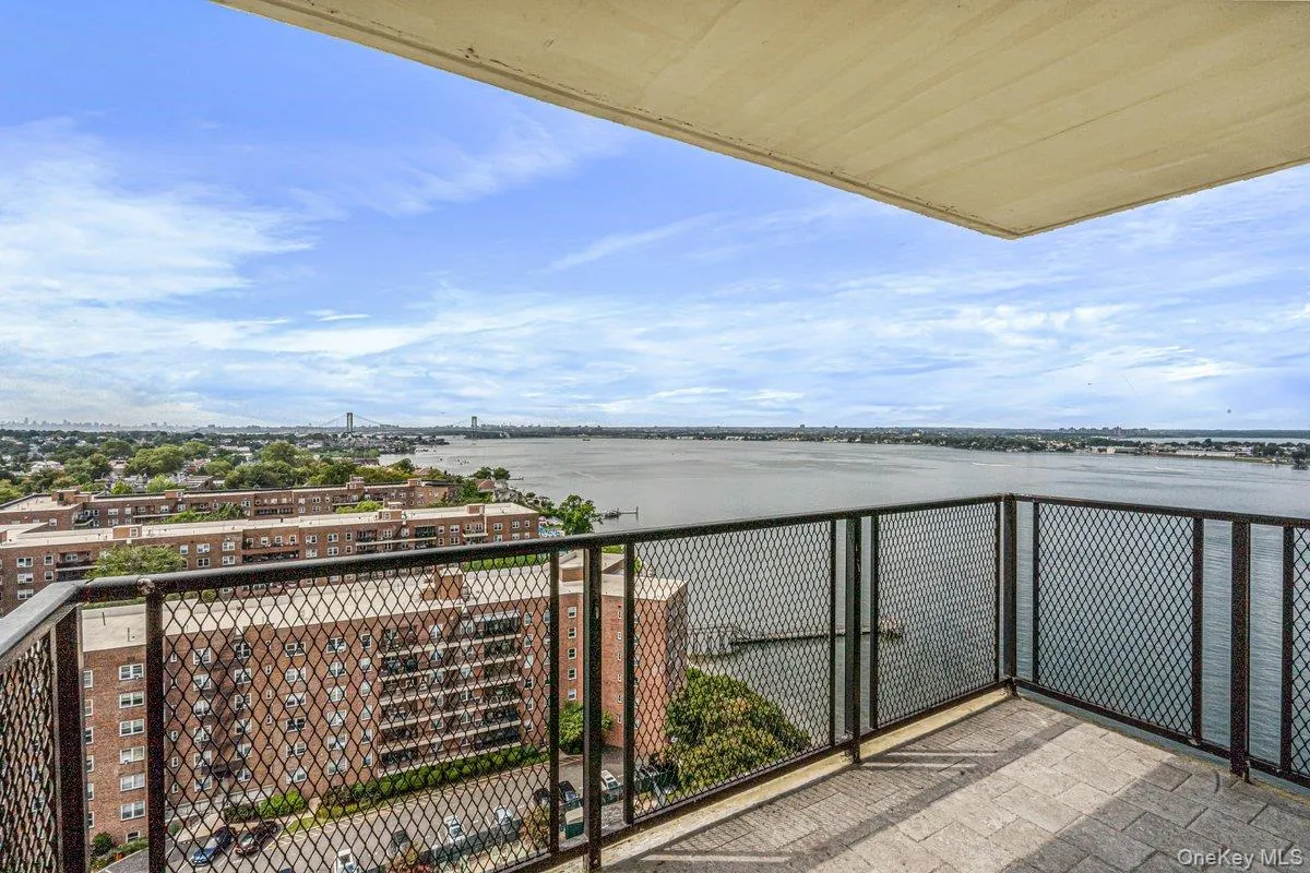 166-25 Powells Cove Boulevard, New York, NY, 2 Bedrooms Bedrooms, 5 Rooms Rooms,2 BathroomsBathrooms,Residential,For Rent,Powells Cove,0,1034296 166-25 Powells Cove Boulevard, New York, NY, 2 Bedrooms Bedrooms, 5 Rooms Rooms,2 BathroomsBathrooms,Residential,For Rent,Powells Cove,0,1034296