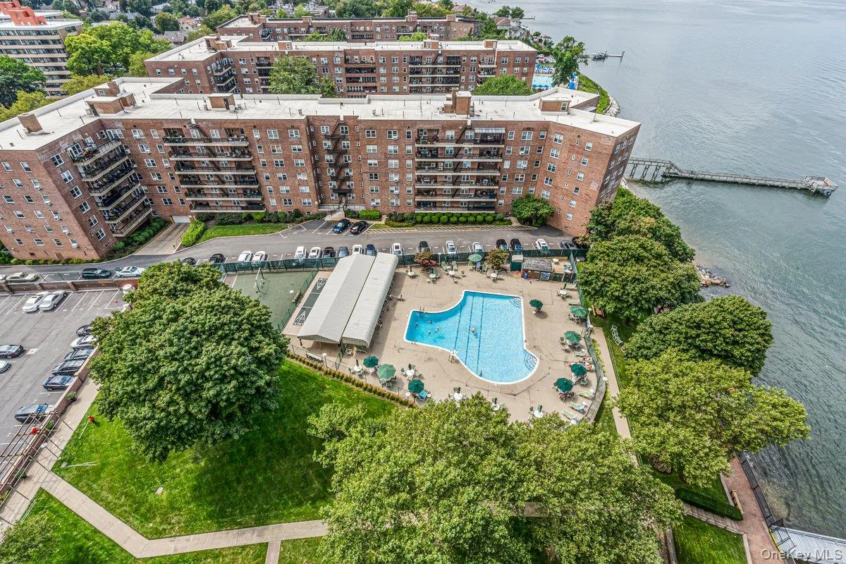 166-25 Powells Cove Boulevard, New York, NY, 2 Bedrooms Bedrooms, 5 Rooms Rooms,2 BathroomsBathrooms,Residential,For Rent,Powells Cove,0,1034296 166-25 Powells Cove Boulevard, New York, NY, 2 Bedrooms Bedrooms, 5 Rooms Rooms,2 BathroomsBathrooms,Residential,For Rent,Powells Cove,0,1034296