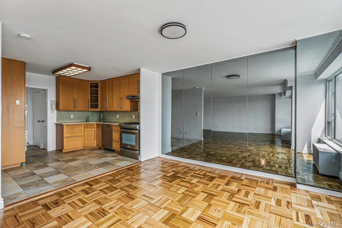 166-25 Powells Cove Boulevard, New York, NY, 2 Bedrooms Bedrooms, 5 Rooms Rooms,2 BathroomsBathrooms,Residential,For Rent,Powells Cove,0,1034296 166-25 Powells Cove Boulevard, New York, NY, 2 Bedrooms Bedrooms, 5 Rooms Rooms,2 BathroomsBathrooms,Residential,For Rent,Powells Cove,0,1034296