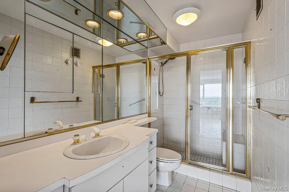 166-25 Powells Cove Boulevard, New York, NY, 2 Bedrooms Bedrooms, 5 Rooms Rooms,2 BathroomsBathrooms,Residential,For Rent,Powells Cove,0,1034296 166-25 Powells Cove Boulevard, New York, NY, 2 Bedrooms Bedrooms, 5 Rooms Rooms,2 BathroomsBathrooms,Residential,For Rent,Powells Cove,0,1034296