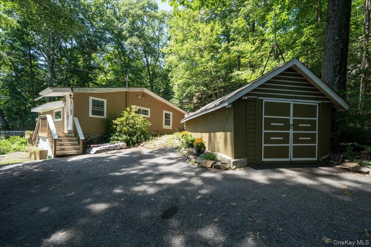 42 Deer Trail, Warwick (town), NY, 3 Bedrooms Bedrooms, 6 Rooms Rooms,1 BathroomBathrooms,Residential,For Rent,Deer,0,1034300 42 Deer Trail, Warwick (town), NY, 3 Bedrooms Bedrooms, 6 Rooms Rooms,1 BathroomBathrooms,Residential,For Rent,Deer,0,1034300
