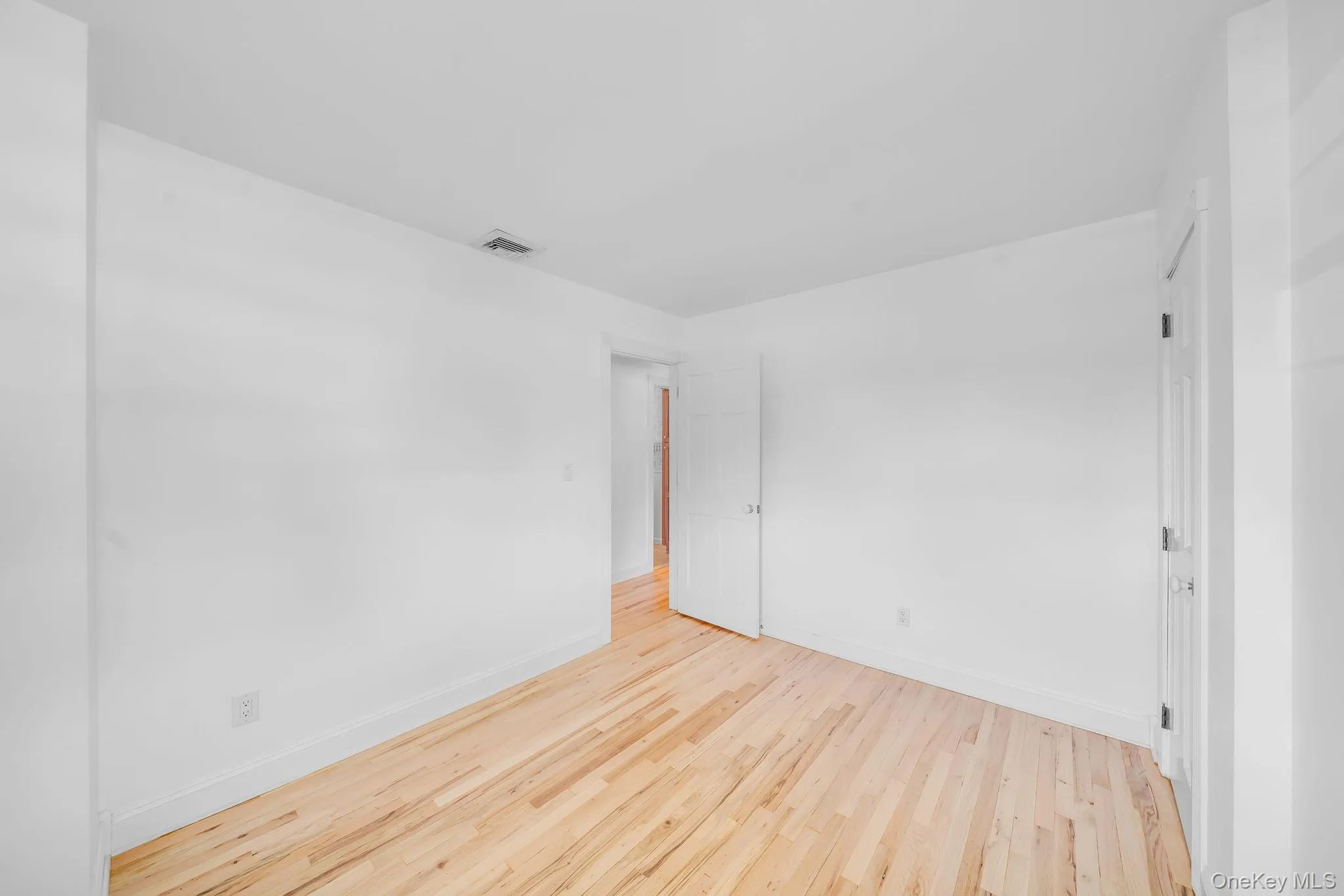 16 Jackson Avenue, Brookhaven, NY, 3 Bedrooms Bedrooms, 8 Rooms Rooms,1 BathroomBathrooms,Residential,For Rent,Jackson,0,1034301 16 Jackson Avenue, Brookhaven, NY, 3 Bedrooms Bedrooms, 8 Rooms Rooms,1 BathroomBathrooms,Residential,For Rent,Jackson,0,1034301
