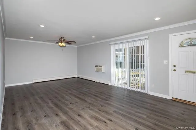 93 Friendly Court, Babylon, NY, 1 Bedroom Bedrooms, 4 Rooms Rooms,1 BathroomBathrooms,Residential Lease,For Rent,Friendly,0,1034305 93 Friendly Court, Babylon, NY, 1 Bedroom Bedrooms, 4 Rooms Rooms,1 BathroomBathrooms,Residential Lease,For Rent,Friendly,0,1034305