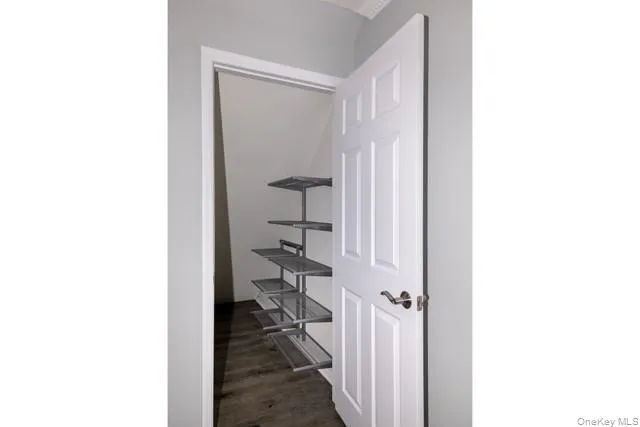 93 Friendly Court, Babylon, NY, 1 Bedroom Bedrooms, 4 Rooms Rooms,1 BathroomBathrooms,Residential Lease,For Rent,Friendly,0,1034305 93 Friendly Court, Babylon, NY, 1 Bedroom Bedrooms, 4 Rooms Rooms,1 BathroomBathrooms,Residential Lease,For Rent,Friendly,0,1034305