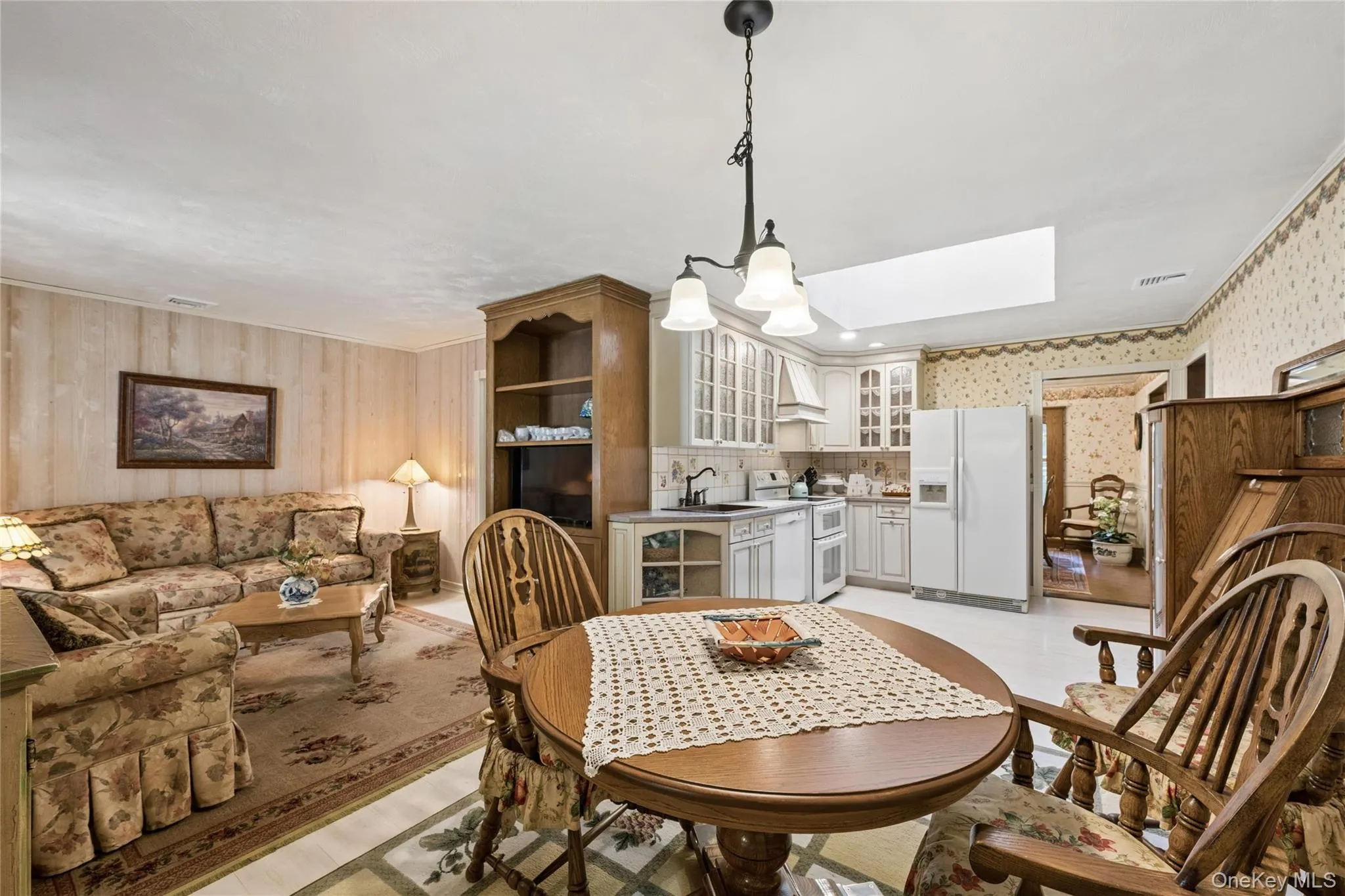 9 Grove Avenue, Brookhaven, NY, 3 Bedrooms Bedrooms, 8 Rooms Rooms,2 BathroomsBathrooms,Residential,For Rent,Grove,0,1034311 9 Grove Avenue, Brookhaven, NY, 3 Bedrooms Bedrooms, 8 Rooms Rooms,2 BathroomsBathrooms,Residential,For Rent,Grove,0,1034311