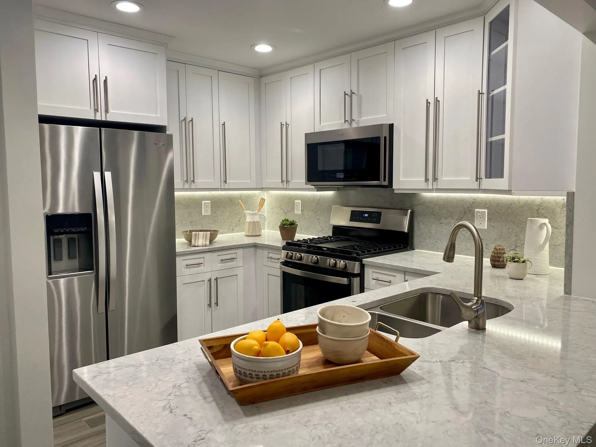 20 Westwood Drive, North Hempstead, NY, 2 Bedrooms Bedrooms, 5 Rooms Rooms,2 BathroomsBathrooms,Residential Lease,For Rent,Westwood,0,1034317 20 Westwood Drive, North Hempstead, NY, 2 Bedrooms Bedrooms, 5 Rooms Rooms,2 BathroomsBathrooms,Residential Lease,For Rent,Westwood,0,1034317