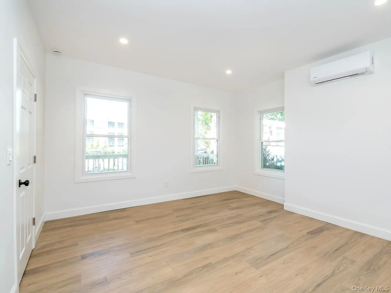 3 Rams Hill Road, Oyster Bay, NY, 1 Bedroom Bedrooms, 4 Rooms Rooms,1 BathroomBathrooms,Residential Lease,For Rent,Rams Hill,0,1034329 3 Rams Hill Road, Oyster Bay, NY, 1 Bedroom Bedrooms, 4 Rooms Rooms,1 BathroomBathrooms,Residential Lease,For Rent,Rams Hill,0,1034329