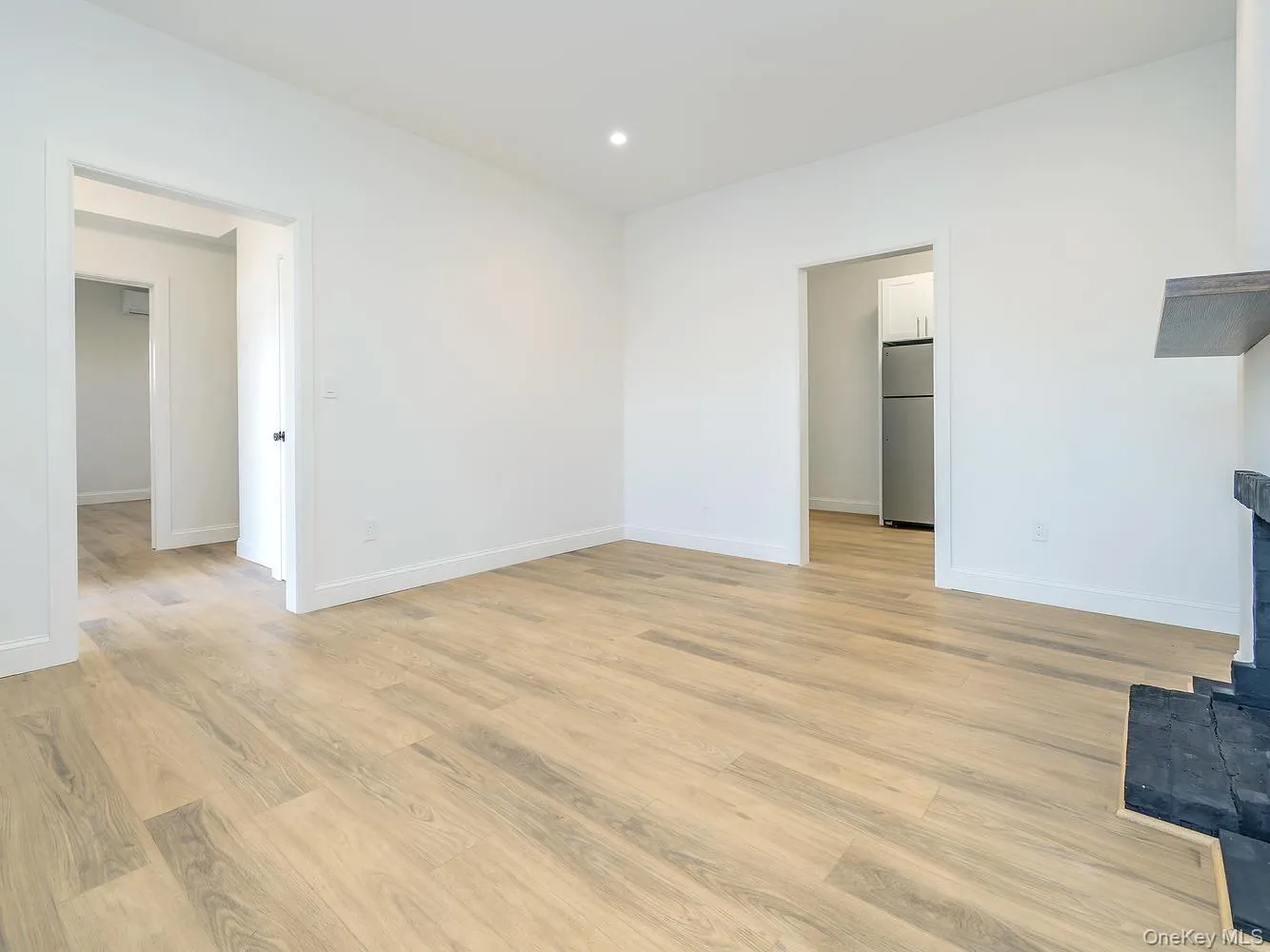 3 Rams Hill Road, Oyster Bay, NY, 1 Bedroom Bedrooms, 4 Rooms Rooms,1 BathroomBathrooms,Residential Lease,For Rent,Rams Hill,0,1034329 3 Rams Hill Road, Oyster Bay, NY, 1 Bedroom Bedrooms, 4 Rooms Rooms,1 BathroomBathrooms,Residential Lease,For Rent,Rams Hill,0,1034329