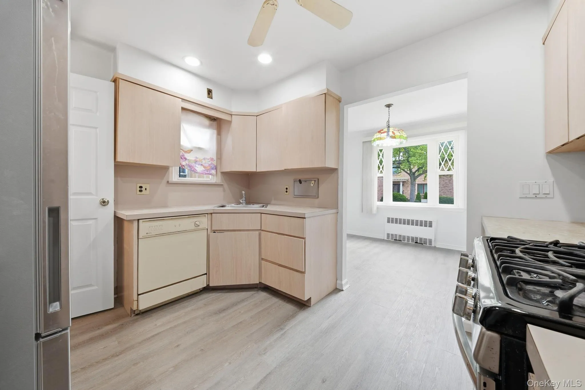 5332 187th Street, New York, NY, 4 Bedrooms Bedrooms, 7 Rooms Rooms,2 BathroomsBathrooms,Residential,For Rent,187th,0,1034337 5332 187th Street, New York, NY, 4 Bedrooms Bedrooms, 7 Rooms Rooms,2 BathroomsBathrooms,Residential,For Rent,187th,0,1034337