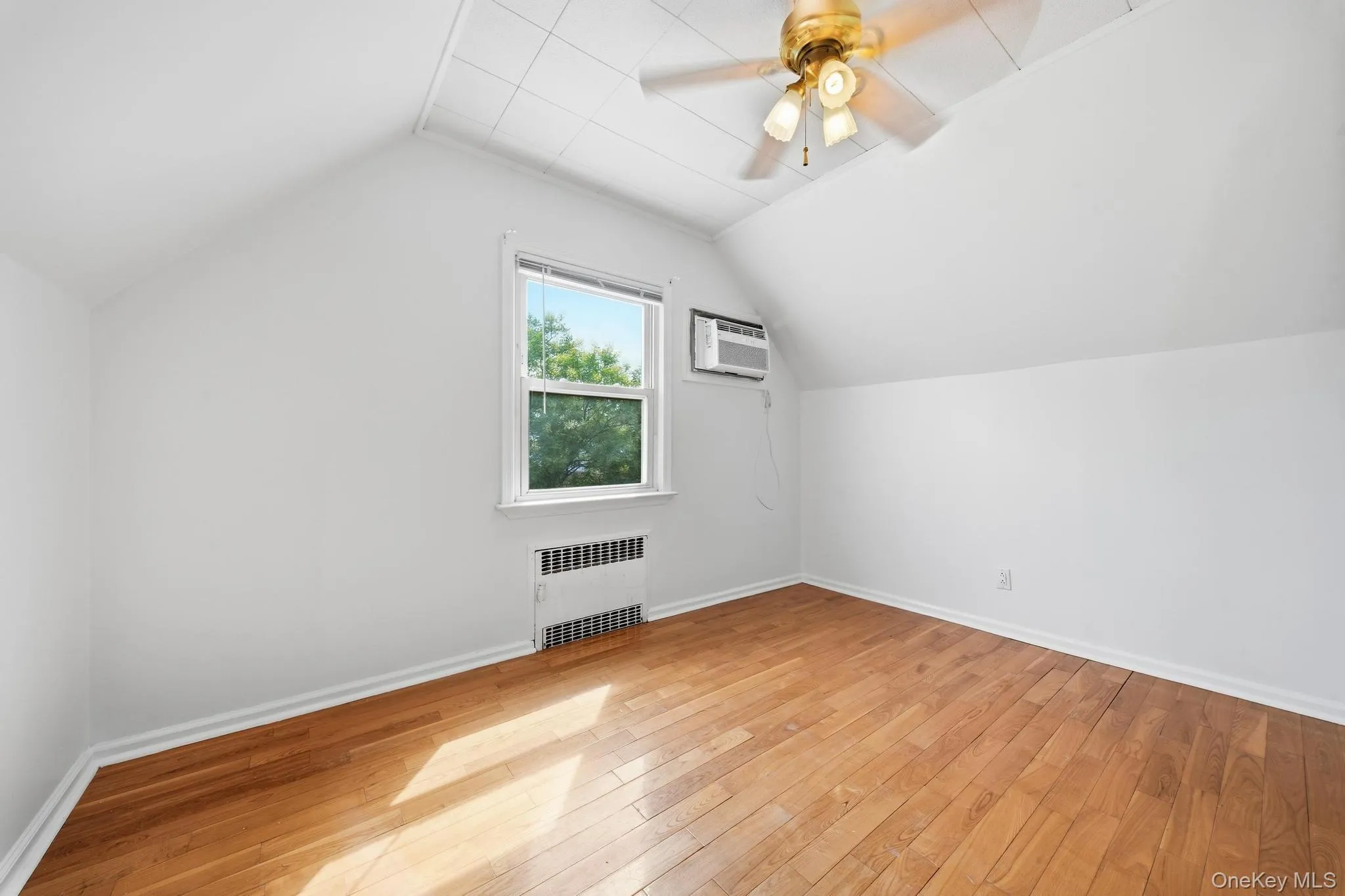 5332 187th Street, New York, NY, 4 Bedrooms Bedrooms, 7 Rooms Rooms,2 BathroomsBathrooms,Residential,For Rent,187th,0,1034337 5332 187th Street, New York, NY, 4 Bedrooms Bedrooms, 7 Rooms Rooms,2 BathroomsBathrooms,Residential,For Rent,187th,0,1034337
