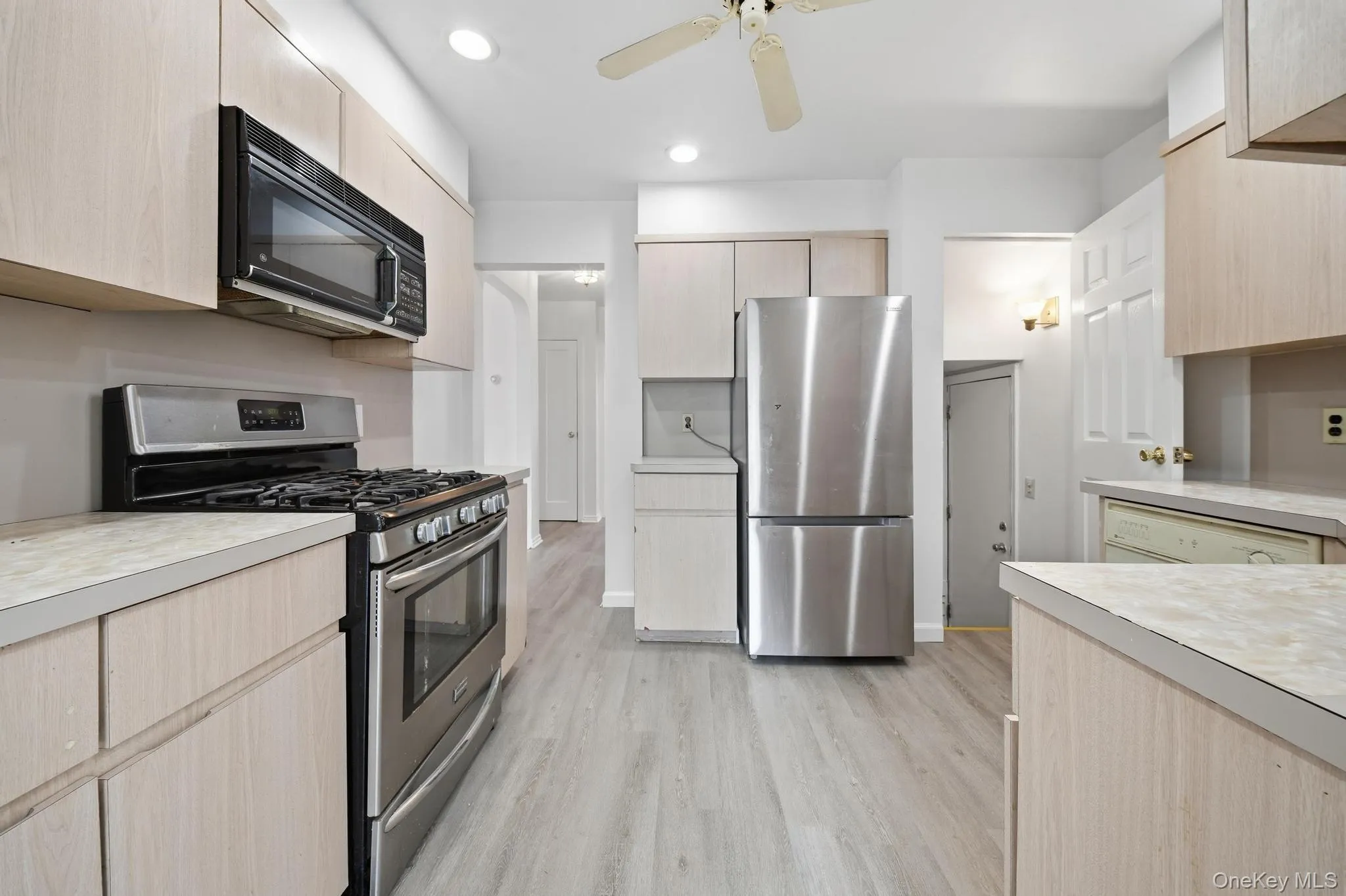 5332 187th Street, New York, NY, 4 Bedrooms Bedrooms, 7 Rooms Rooms,2 BathroomsBathrooms,Residential,For Rent,187th,0,1034337 5332 187th Street, New York, NY, 4 Bedrooms Bedrooms, 7 Rooms Rooms,2 BathroomsBathrooms,Residential,For Rent,187th,0,1034337