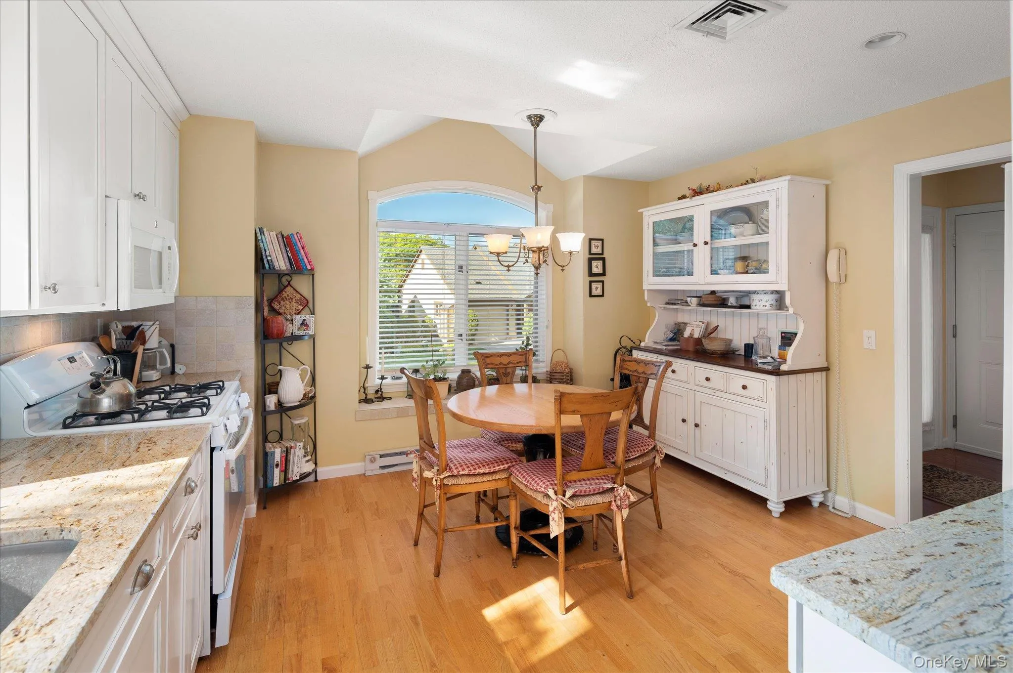 813 Heritage Hills, Somers, NY, 2 Bedrooms Bedrooms, 5 Rooms Rooms,2 BathroomsBathrooms,Residential,For Rent,Heritage,0,1034338 813 Heritage Hills, Somers, NY, 2 Bedrooms Bedrooms, 5 Rooms Rooms,2 BathroomsBathrooms,Residential,For Rent,Heritage,0,1034338