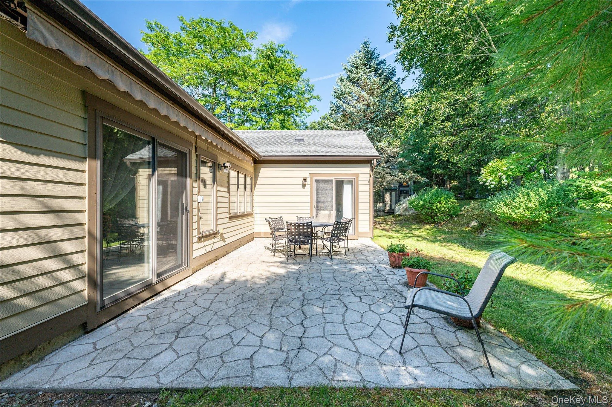 813 Heritage Hills, Somers, NY, 2 Bedrooms Bedrooms, 5 Rooms Rooms,2 BathroomsBathrooms,Residential,For Rent,Heritage,0,1034338 813 Heritage Hills, Somers, NY, 2 Bedrooms Bedrooms, 5 Rooms Rooms,2 BathroomsBathrooms,Residential,For Rent,Heritage,0,1034338