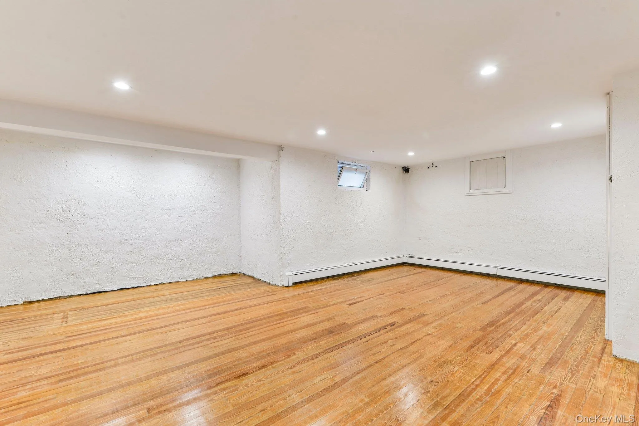 110 William Street, North Hempstead, NY, 4 Bedrooms Bedrooms, 8 Rooms Rooms,2 BathroomsBathrooms,Residential,For Rent,William,0,1034339 110 William Street, North Hempstead, NY, 4 Bedrooms Bedrooms, 8 Rooms Rooms,2 BathroomsBathrooms,Residential,For Rent,William,0,1034339