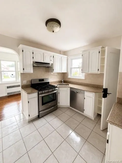 12031 219th Street, New York, NY, 4 Bedrooms Bedrooms, 5 Rooms Rooms,3 BathroomsBathrooms,Residential,For Rent,219th,0,1034340 12031 219th Street, New York, NY, 4 Bedrooms Bedrooms, 5 Rooms Rooms,3 BathroomsBathrooms,Residential,For Rent,219th,0,1034340
