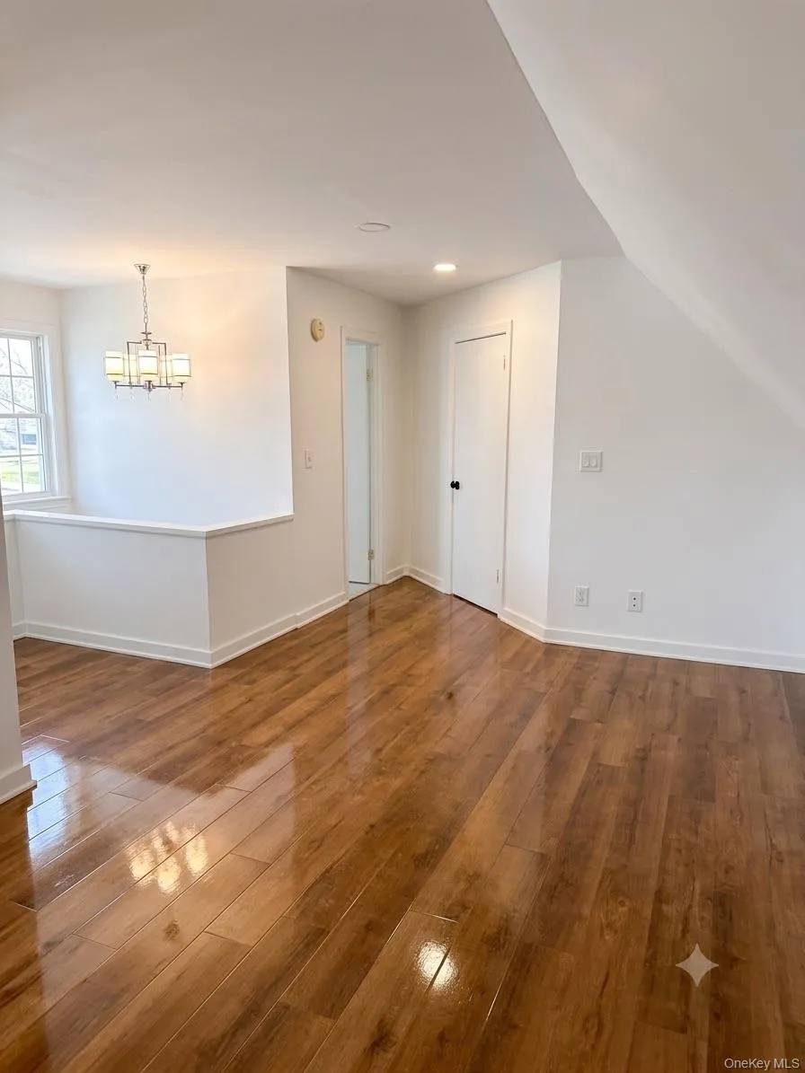12031 219th Street, New York, NY, 4 Bedrooms Bedrooms, 5 Rooms Rooms,3 BathroomsBathrooms,Residential,For Rent,219th,0,1034340 12031 219th Street, New York, NY, 4 Bedrooms Bedrooms, 5 Rooms Rooms,3 BathroomsBathrooms,Residential,For Rent,219th,0,1034340