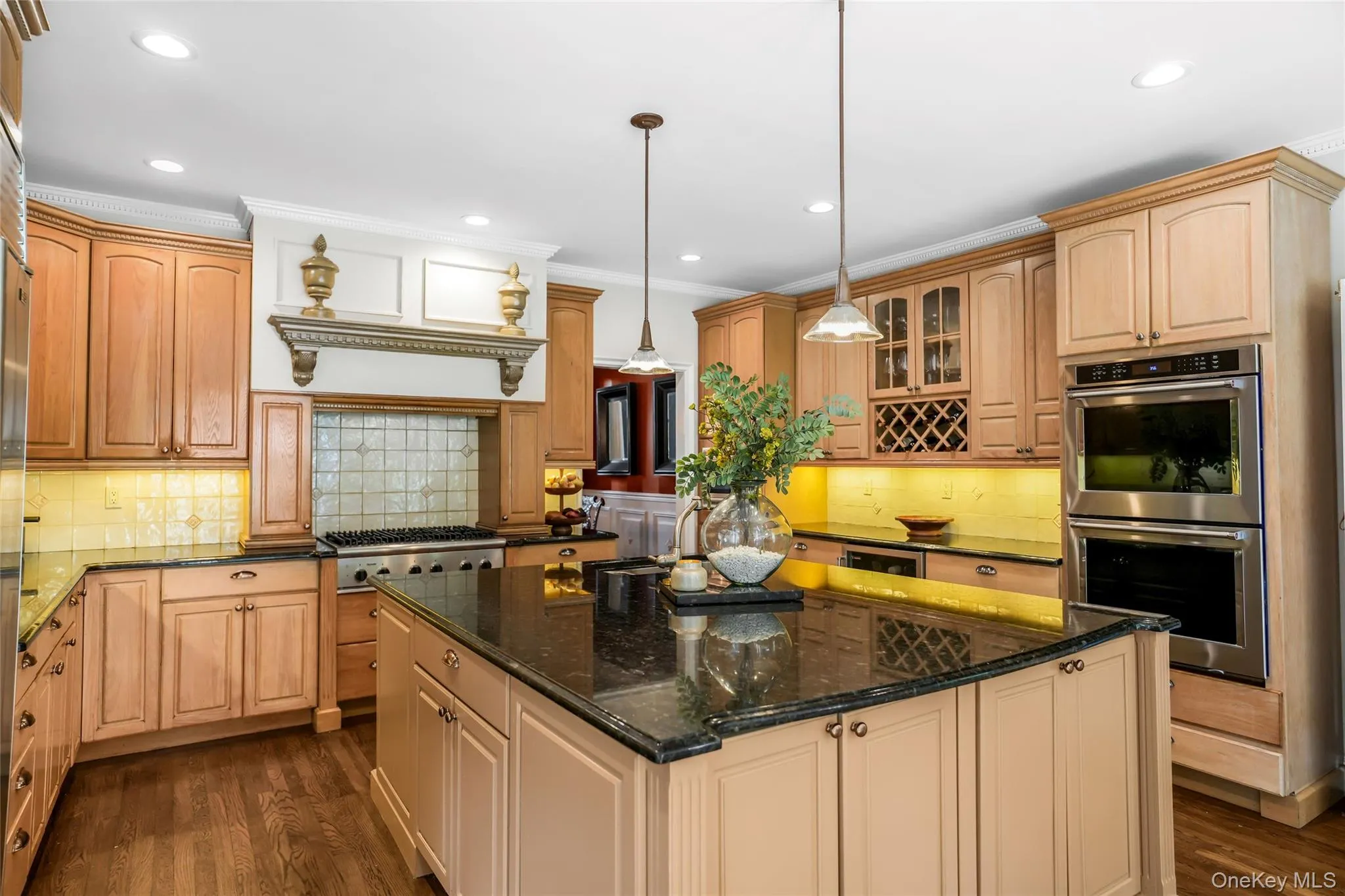 589 Caledonia Road, Huntington, NY, 5 Bedrooms Bedrooms, 10 Rooms Rooms,4 BathroomsBathrooms,Residential,For Rent,Caledonia,0,1034343 589 Caledonia Road, Huntington, NY, 5 Bedrooms Bedrooms, 10 Rooms Rooms,4 BathroomsBathrooms,Residential,For Rent,Caledonia,0,1034343