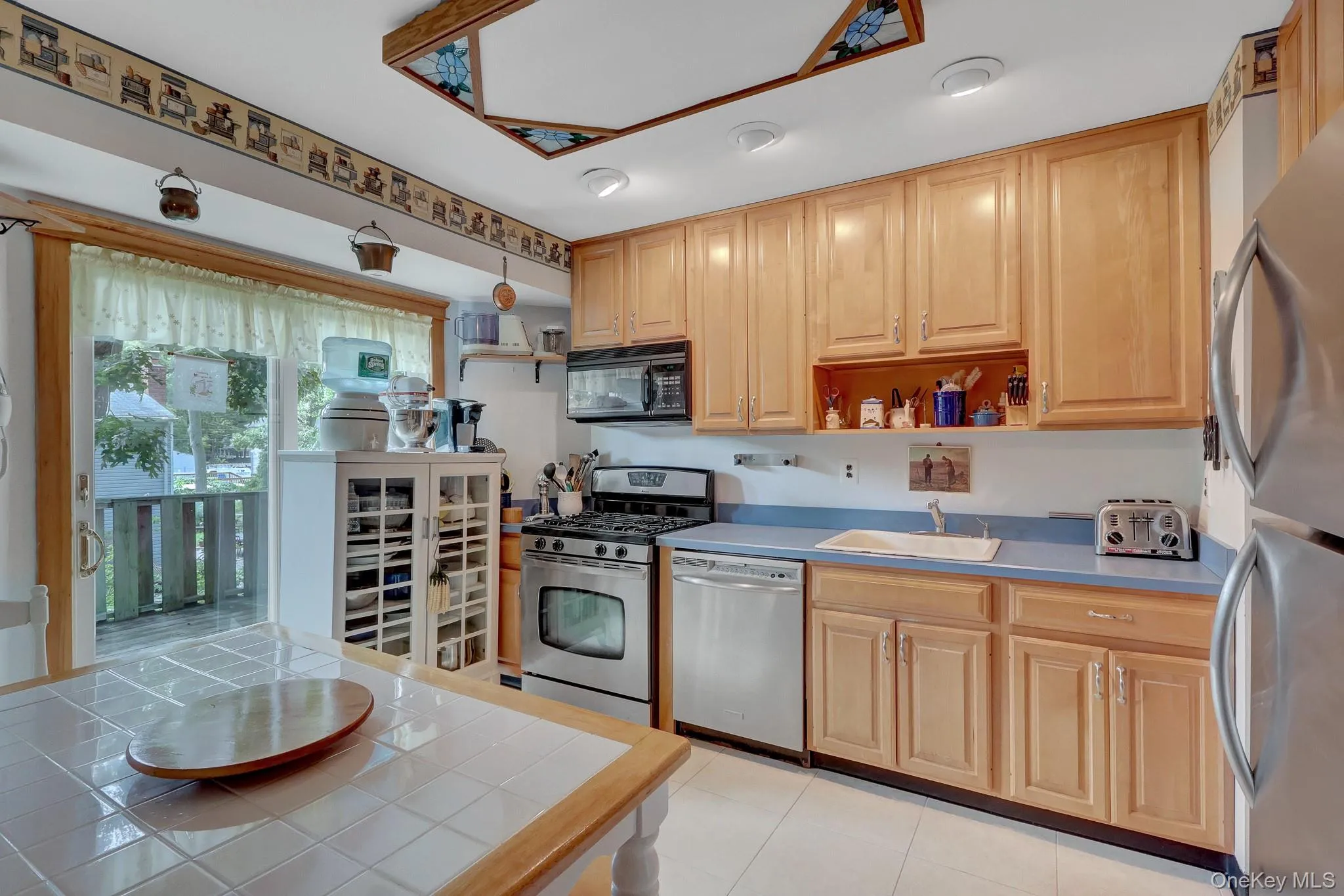 41 Main Avenue, Brookhaven, NY, 3 Bedrooms Bedrooms, 6 Rooms Rooms,2 BathroomsBathrooms,Residential,For Rent,Main,0,1034345 41 Main Avenue, Brookhaven, NY, 3 Bedrooms Bedrooms, 6 Rooms Rooms,2 BathroomsBathrooms,Residential,For Rent,Main,0,1034345