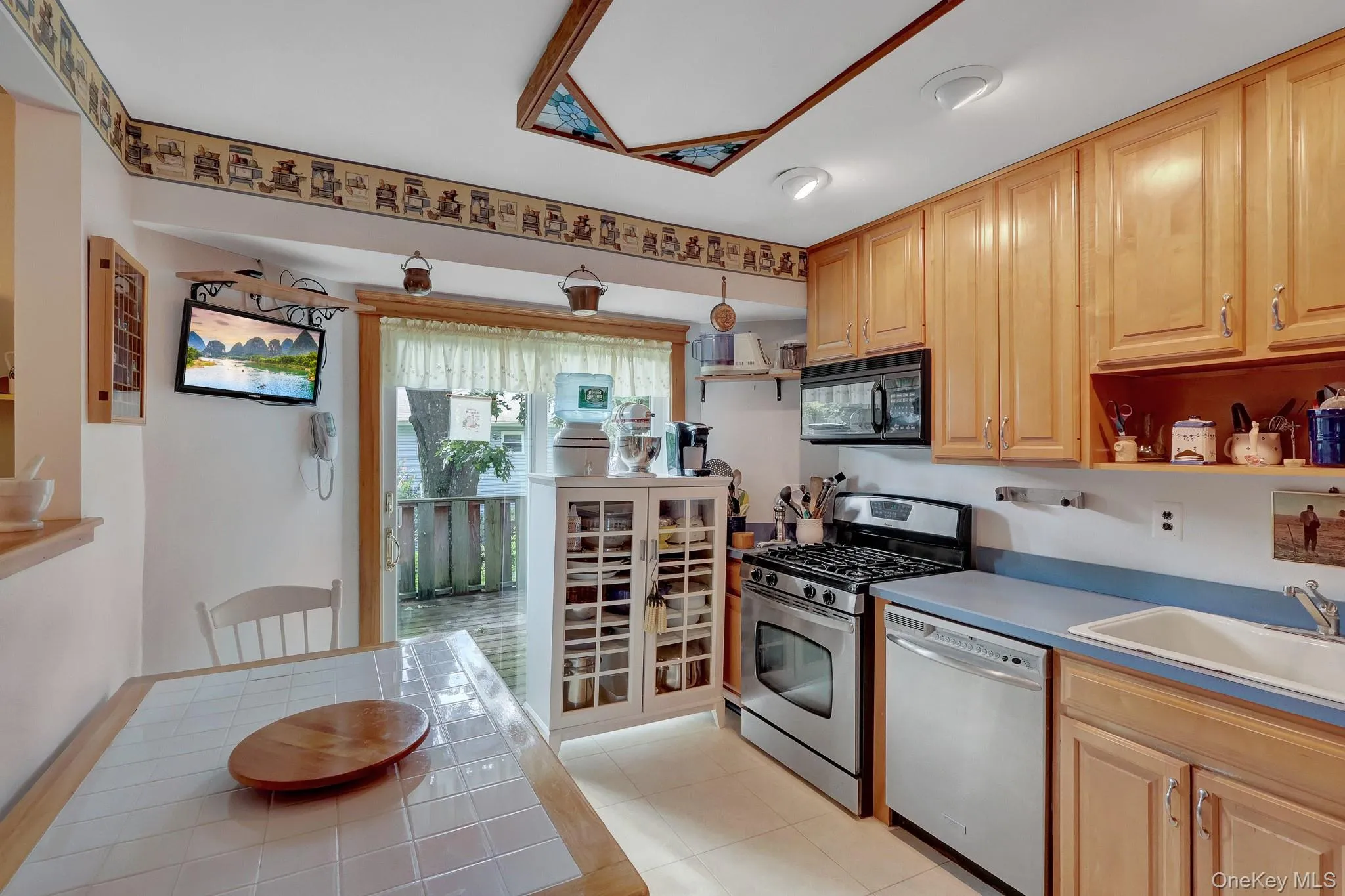 41 Main Avenue, Brookhaven, NY, 3 Bedrooms Bedrooms, 6 Rooms Rooms,2 BathroomsBathrooms,Residential,For Rent,Main,0,1034345 41 Main Avenue, Brookhaven, NY, 3 Bedrooms Bedrooms, 6 Rooms Rooms,2 BathroomsBathrooms,Residential,For Rent,Main,0,1034345