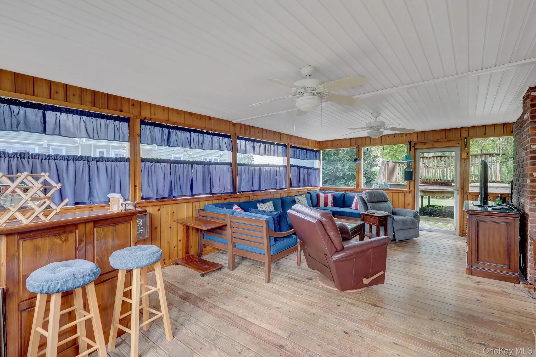 41 Main Avenue, Brookhaven, NY, 3 Bedrooms Bedrooms, 6 Rooms Rooms,2 BathroomsBathrooms,Residential,For Rent,Main,0,1034345 41 Main Avenue, Brookhaven, NY, 3 Bedrooms Bedrooms, 6 Rooms Rooms,2 BathroomsBathrooms,Residential,For Rent,Main,0,1034345