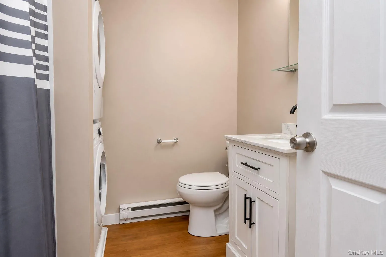 69 Glazer Drive, Wallkill, NY, 1 Bedroom Bedrooms, 5 Rooms Rooms,1 BathroomBathrooms,Residential,For Rent,Glazer,0,1034346 69 Glazer Drive, Wallkill, NY, 1 Bedroom Bedrooms, 5 Rooms Rooms,1 BathroomBathrooms,Residential,For Rent,Glazer,0,1034346