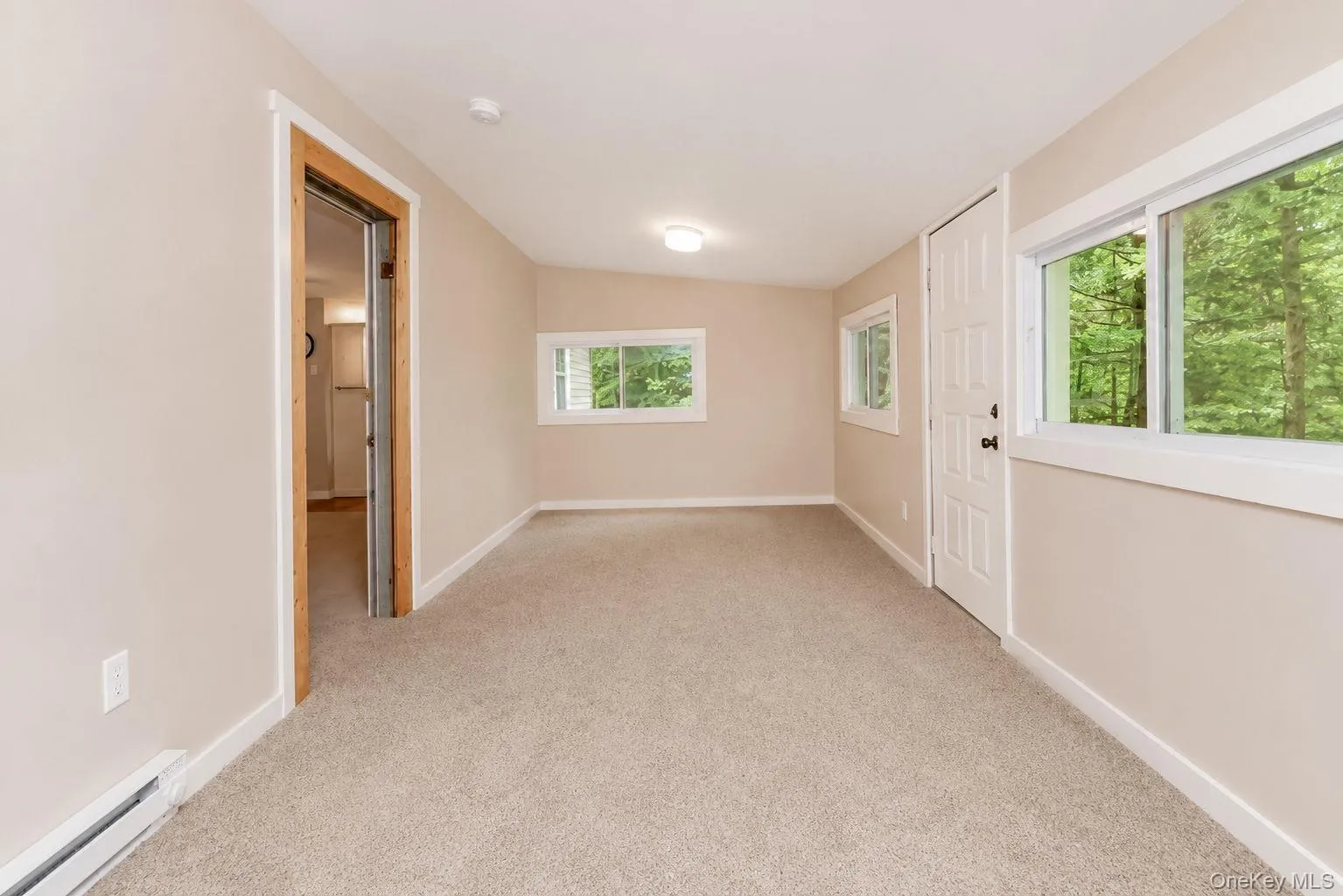 69 Glazer Drive, Wallkill, NY, 1 Bedroom Bedrooms, 5 Rooms Rooms,1 BathroomBathrooms,Residential,For Rent,Glazer,0,1034346 69 Glazer Drive, Wallkill, NY, 1 Bedroom Bedrooms, 5 Rooms Rooms,1 BathroomBathrooms,Residential,For Rent,Glazer,0,1034346