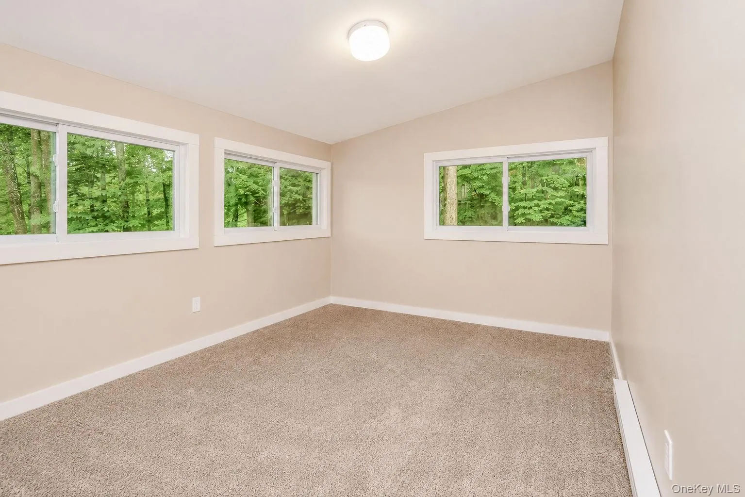69 Glazer Drive, Wallkill, NY, 1 Bedroom Bedrooms, 5 Rooms Rooms,1 BathroomBathrooms,Residential,For Rent,Glazer,0,1034346 69 Glazer Drive, Wallkill, NY, 1 Bedroom Bedrooms, 5 Rooms Rooms,1 BathroomBathrooms,Residential,For Rent,Glazer,0,1034346