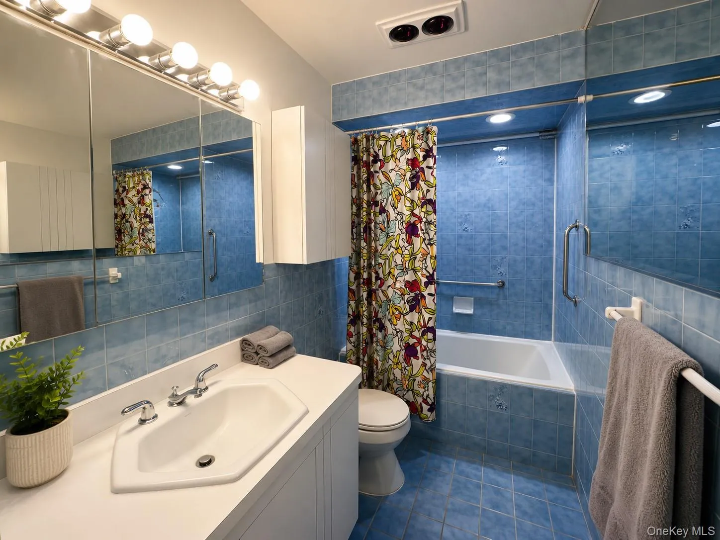 Full Bathroom Full Bathroom