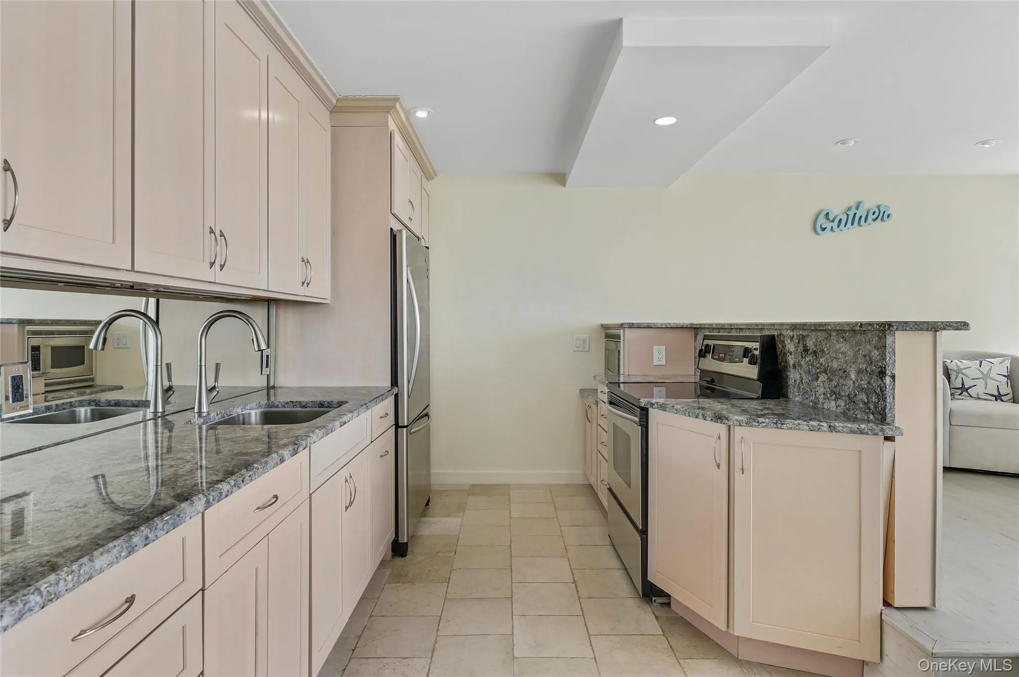 265 Dune Road, Southampton, NY, 2 Bedrooms Bedrooms, 3 Rooms Rooms,2 BathroomsBathrooms,Residential Lease,For Rent,Dune,0,1034349 265 Dune Road, Southampton, NY, 2 Bedrooms Bedrooms, 3 Rooms Rooms,2 BathroomsBathrooms,Residential Lease,For Rent,Dune,0,1034349