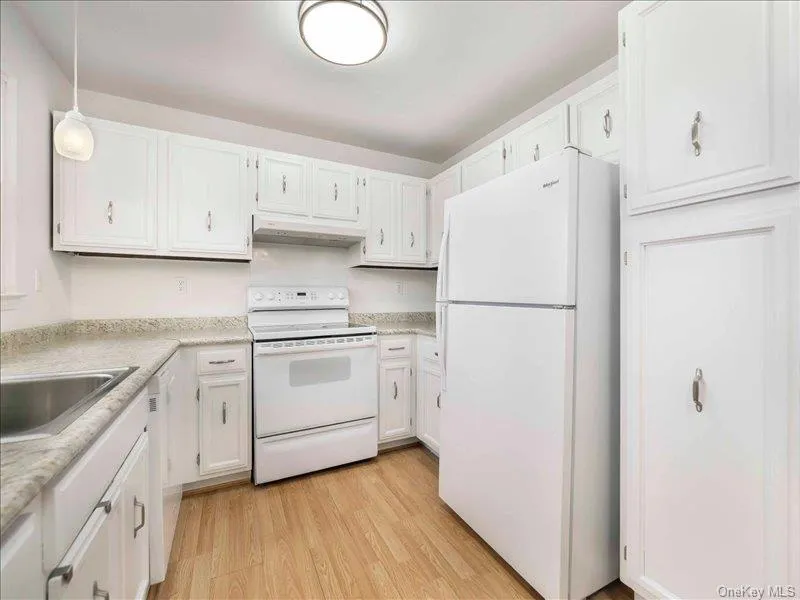 494 Sierra Vista Lane, Clarkstown, NY, 1 Bedroom Bedrooms, 4 Rooms Rooms,1 BathroomBathrooms,Residential,For Rent,Sierra Vista,0,1034352 494 Sierra Vista Lane, Clarkstown, NY, 1 Bedroom Bedrooms, 4 Rooms Rooms,1 BathroomBathrooms,Residential,For Rent,Sierra Vista,0,1034352