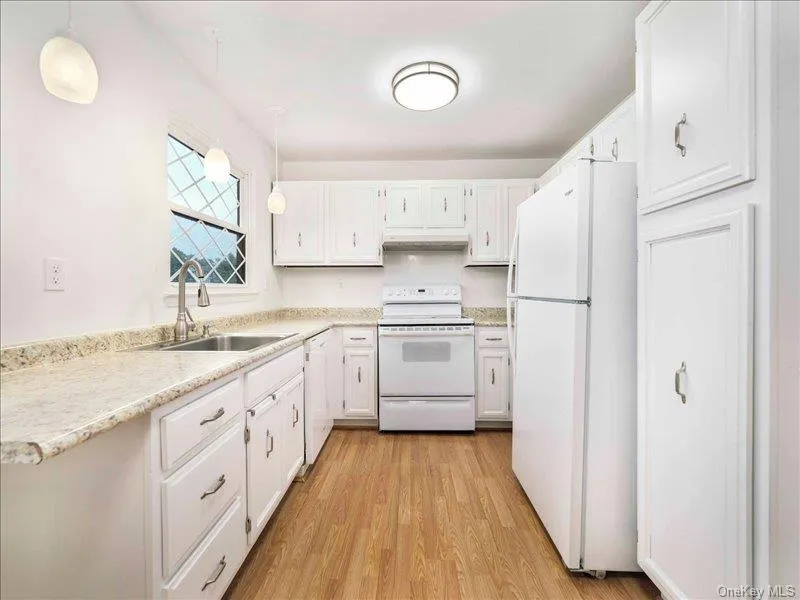 494 Sierra Vista Lane, Clarkstown, NY, 1 Bedroom Bedrooms, 4 Rooms Rooms,1 BathroomBathrooms,Residential,For Rent,Sierra Vista,0,1034352 494 Sierra Vista Lane, Clarkstown, NY, 1 Bedroom Bedrooms, 4 Rooms Rooms,1 BathroomBathrooms,Residential,For Rent,Sierra Vista,0,1034352