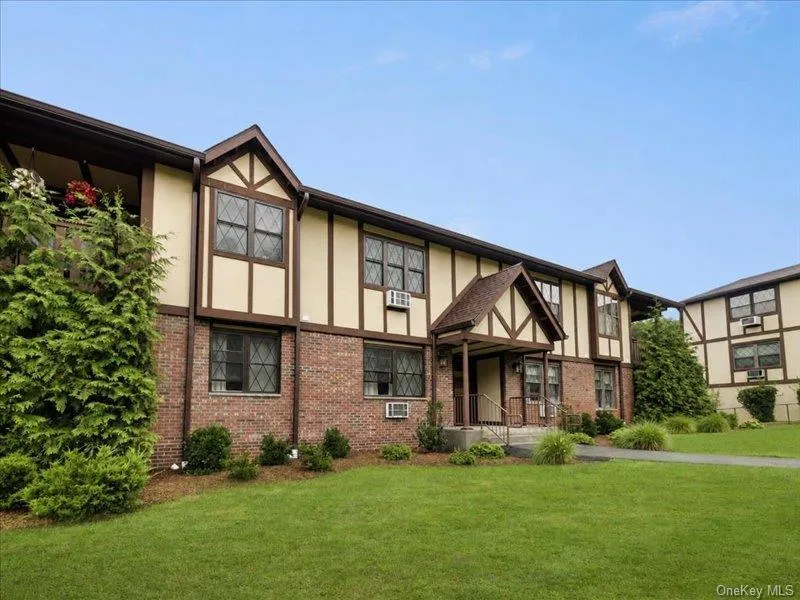494 Sierra Vista Lane, Clarkstown, NY, 1 Bedroom Bedrooms, 4 Rooms Rooms,1 BathroomBathrooms,Residential,For Rent,Sierra Vista,0,1034352 494 Sierra Vista Lane, Clarkstown, NY, 1 Bedroom Bedrooms, 4 Rooms Rooms,1 BathroomBathrooms,Residential,For Rent,Sierra Vista,0,1034352
