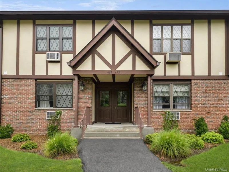 494 Sierra Vista Lane, Clarkstown, NY, 1 Bedroom Bedrooms, 4 Rooms Rooms,1 BathroomBathrooms,Residential,For Rent,Sierra Vista,0,1034352 494 Sierra Vista Lane, Clarkstown, NY, 1 Bedroom Bedrooms, 4 Rooms Rooms,1 BathroomBathrooms,Residential,For Rent,Sierra Vista,0,1034352