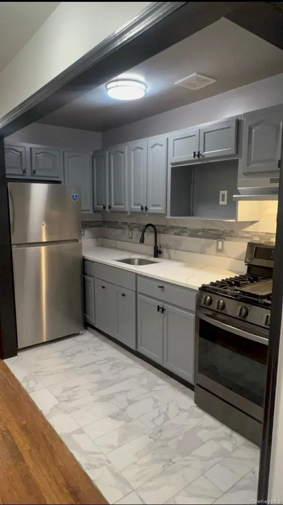 119-18 178th Place, New York, NY, 3 Bedrooms Bedrooms, 5 Rooms Rooms,2 BathroomsBathrooms,Residential Lease,For Rent,178th,0,1034354 119-18 178th Place, New York, NY, 3 Bedrooms Bedrooms, 5 Rooms Rooms,2 BathroomsBathrooms,Residential Lease,For Rent,178th,0,1034354