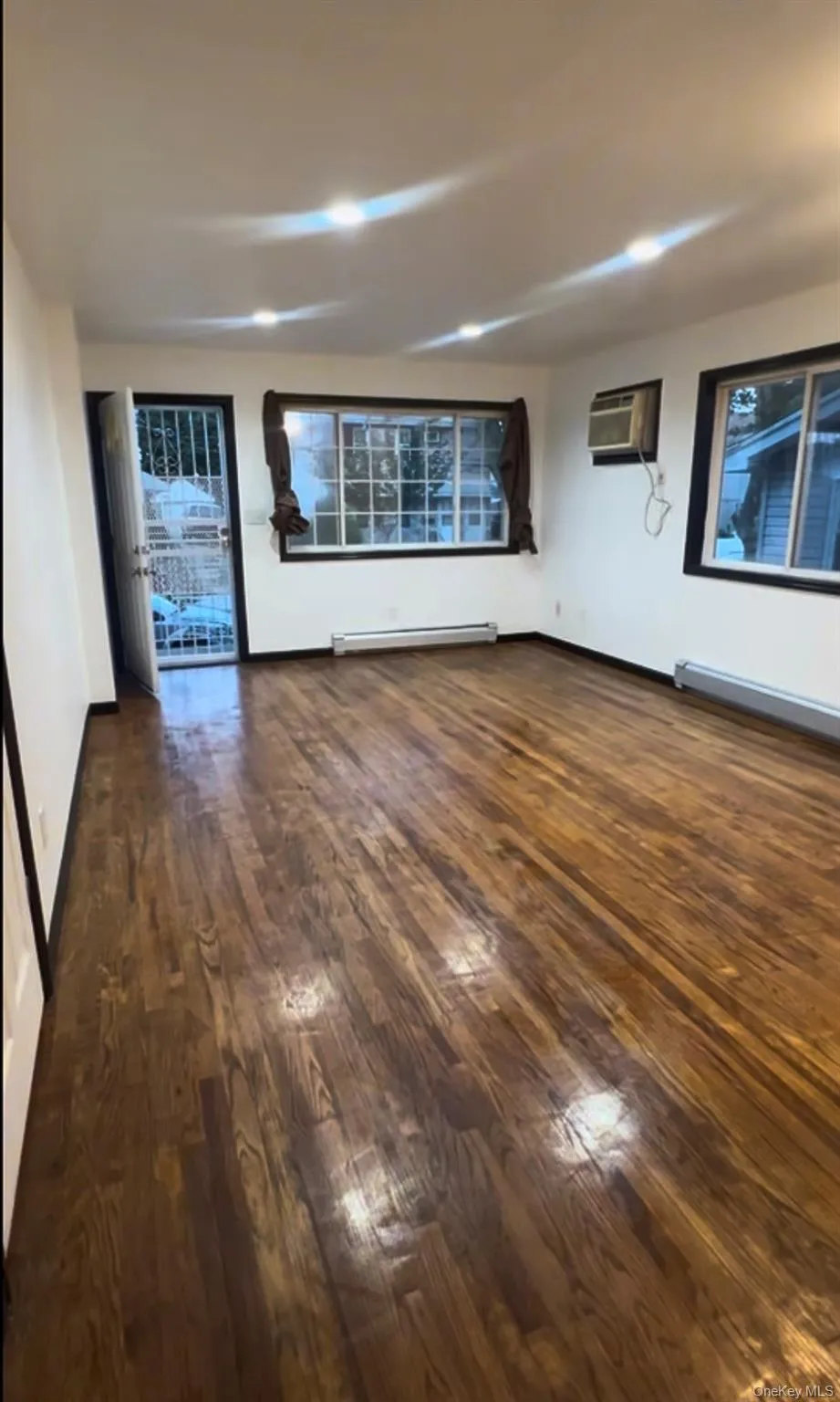 119-18 178th Place, New York, NY, 3 Bedrooms Bedrooms, 5 Rooms Rooms,2 BathroomsBathrooms,Residential Lease,For Rent,178th,0,1034354 119-18 178th Place, New York, NY, 3 Bedrooms Bedrooms, 5 Rooms Rooms,2 BathroomsBathrooms,Residential Lease,For Rent,178th,0,1034354
