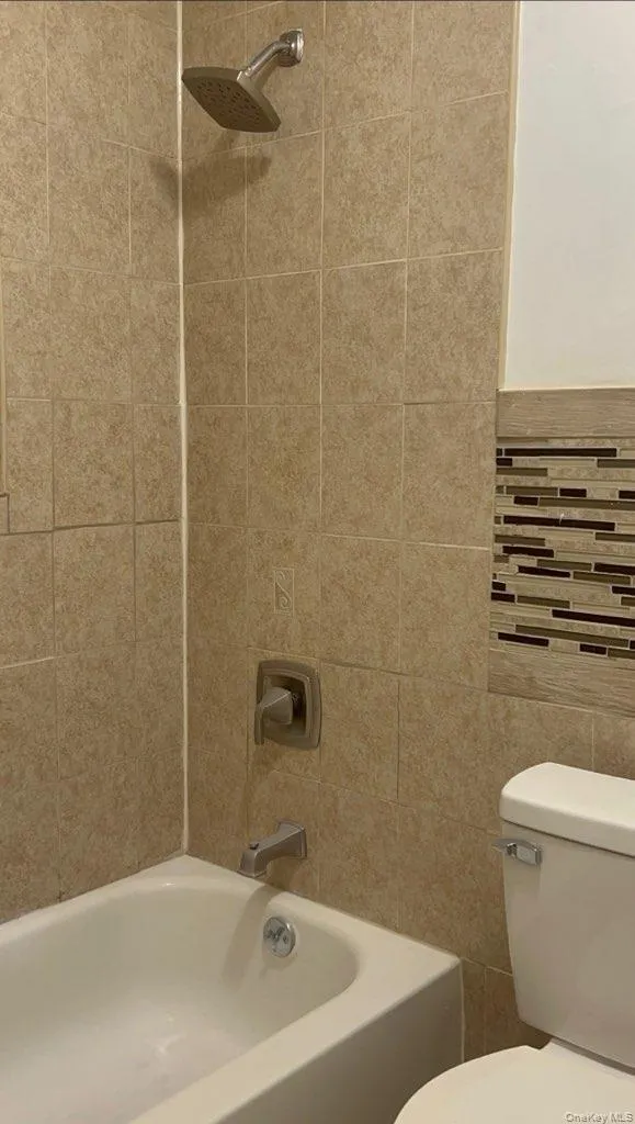 119-18 178th Place, New York, NY, 3 Bedrooms Bedrooms, 5 Rooms Rooms,2 BathroomsBathrooms,Residential Lease,For Rent,178th,0,1034354 119-18 178th Place, New York, NY, 3 Bedrooms Bedrooms, 5 Rooms Rooms,2 BathroomsBathrooms,Residential Lease,For Rent,178th,0,1034354