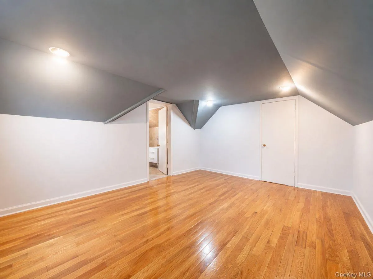 295 Ivy Avenue, North Hempstead, NY, 3 Bedrooms Bedrooms, 7 Rooms Rooms,2 BathroomsBathrooms,Residential,For Rent,Ivy,0,1034366 295 Ivy Avenue, North Hempstead, NY, 3 Bedrooms Bedrooms, 7 Rooms Rooms,2 BathroomsBathrooms,Residential,For Rent,Ivy,0,1034366