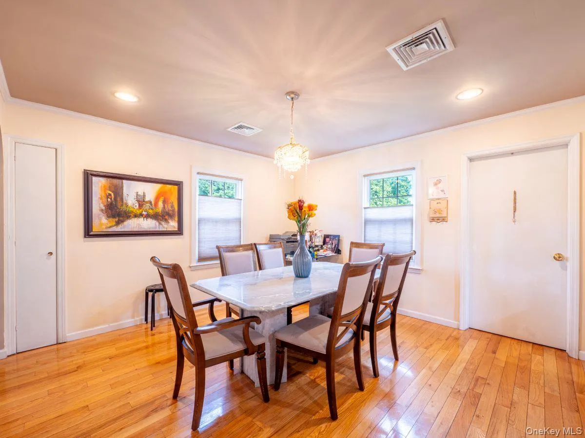 295 Ivy Avenue, North Hempstead, NY, 3 Bedrooms Bedrooms, 7 Rooms Rooms,2 BathroomsBathrooms,Residential,For Rent,Ivy,0,1034366 295 Ivy Avenue, North Hempstead, NY, 3 Bedrooms Bedrooms, 7 Rooms Rooms,2 BathroomsBathrooms,Residential,For Rent,Ivy,0,1034366