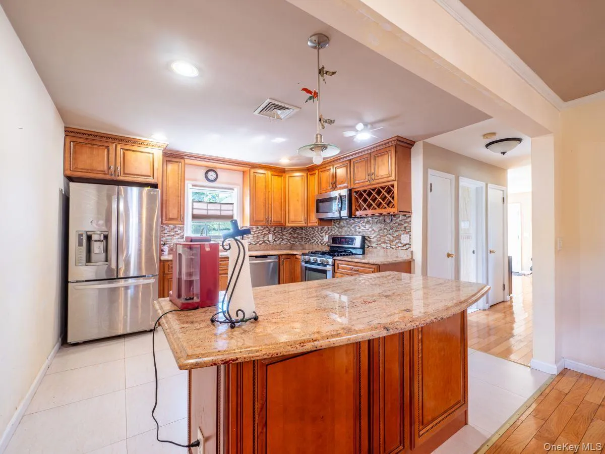 295 Ivy Avenue, North Hempstead, NY, 3 Bedrooms Bedrooms, 7 Rooms Rooms,2 BathroomsBathrooms,Residential,For Rent,Ivy,0,1034366 295 Ivy Avenue, North Hempstead, NY, 3 Bedrooms Bedrooms, 7 Rooms Rooms,2 BathroomsBathrooms,Residential,For Rent,Ivy,0,1034366