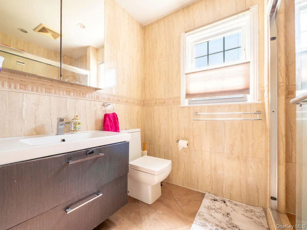 295 Ivy Avenue, North Hempstead, NY, 3 Bedrooms Bedrooms, 7 Rooms Rooms,2 BathroomsBathrooms,Residential,For Rent,Ivy,0,1034366 295 Ivy Avenue, North Hempstead, NY, 3 Bedrooms Bedrooms, 7 Rooms Rooms,2 BathroomsBathrooms,Residential,For Rent,Ivy,0,1034366