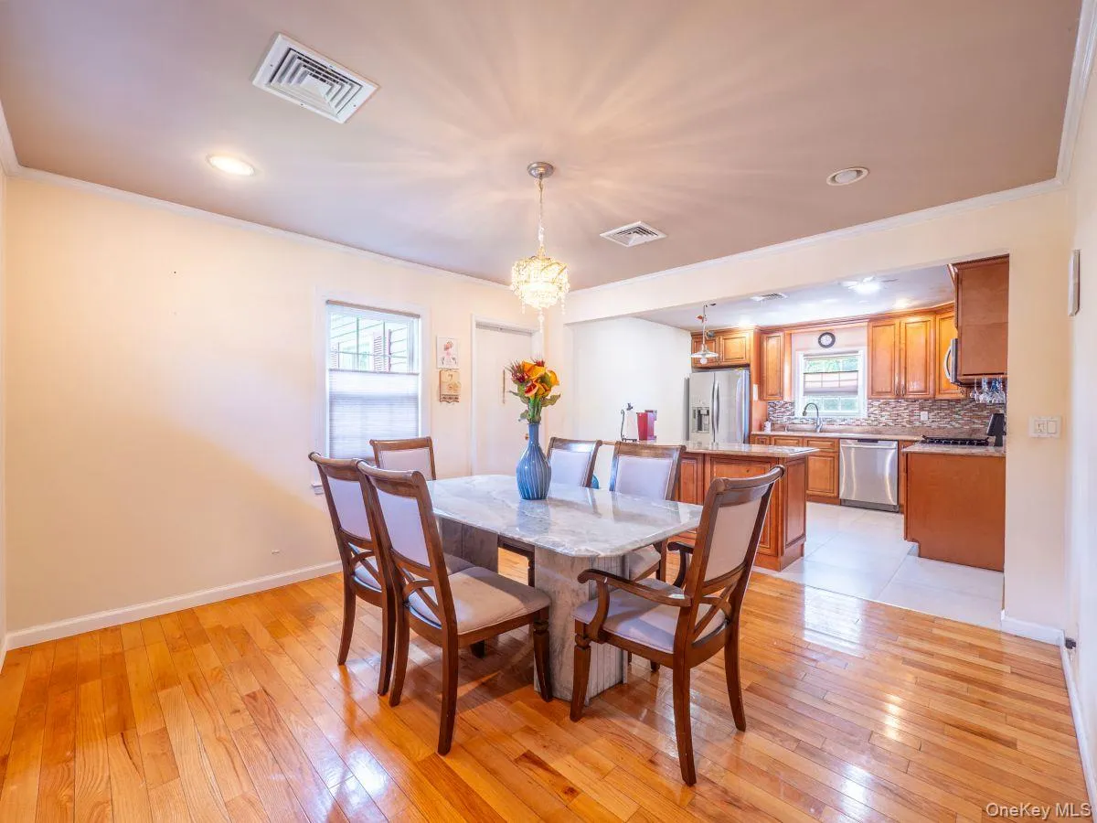 295 Ivy Avenue, North Hempstead, NY, 3 Bedrooms Bedrooms, 7 Rooms Rooms,2 BathroomsBathrooms,Residential,For Rent,Ivy,0,1034366 295 Ivy Avenue, North Hempstead, NY, 3 Bedrooms Bedrooms, 7 Rooms Rooms,2 BathroomsBathrooms,Residential,For Rent,Ivy,0,1034366