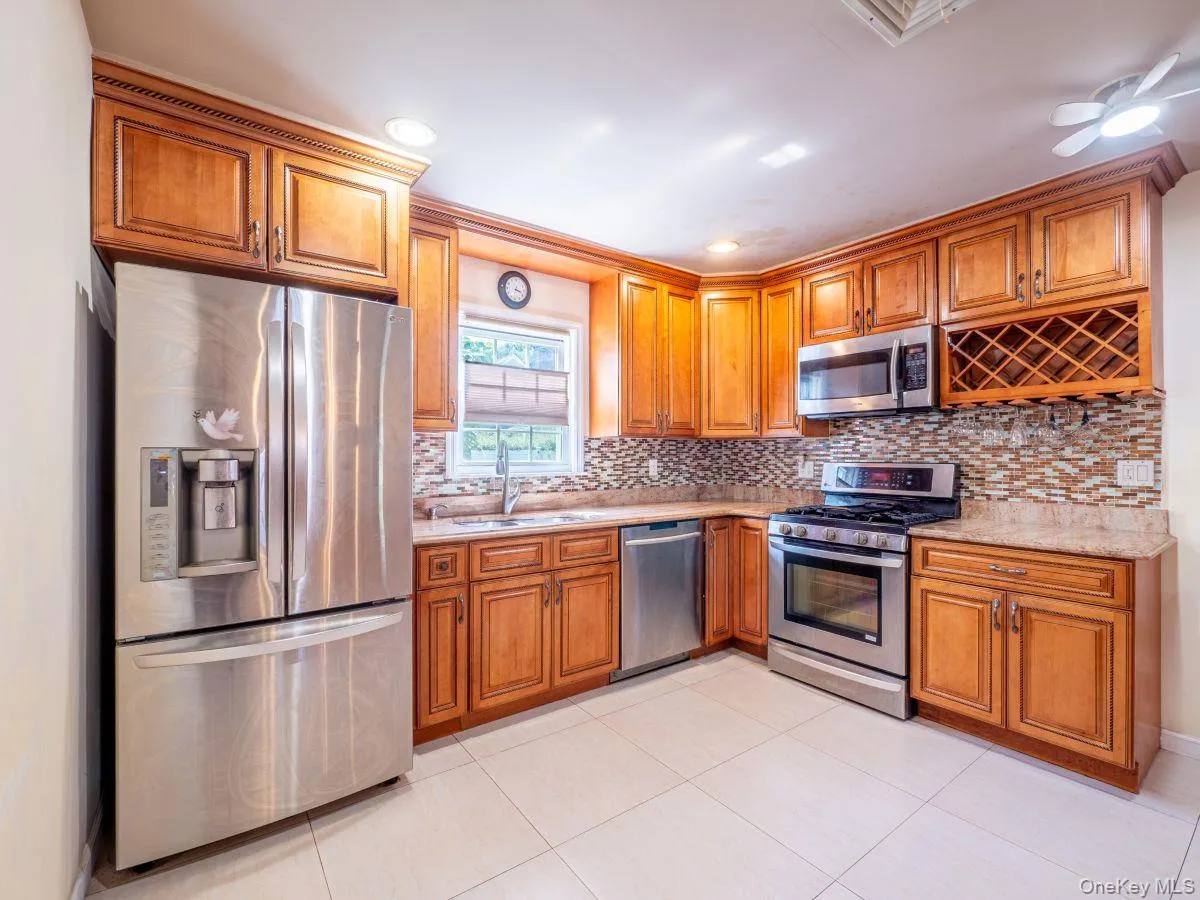 295 Ivy Avenue, North Hempstead, NY, 3 Bedrooms Bedrooms, 7 Rooms Rooms,2 BathroomsBathrooms,Residential,For Rent,Ivy,0,1034366 295 Ivy Avenue, North Hempstead, NY, 3 Bedrooms Bedrooms, 7 Rooms Rooms,2 BathroomsBathrooms,Residential,For Rent,Ivy,0,1034366