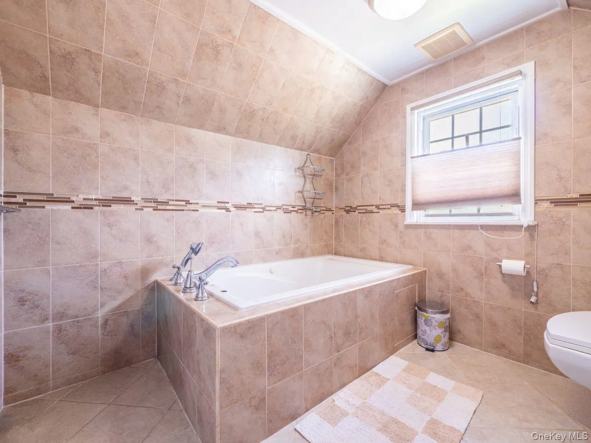 295 Ivy Avenue, North Hempstead, NY, 3 Bedrooms Bedrooms, 7 Rooms Rooms,2 BathroomsBathrooms,Residential,For Rent,Ivy,0,1034366 295 Ivy Avenue, North Hempstead, NY, 3 Bedrooms Bedrooms, 7 Rooms Rooms,2 BathroomsBathrooms,Residential,For Rent,Ivy,0,1034366