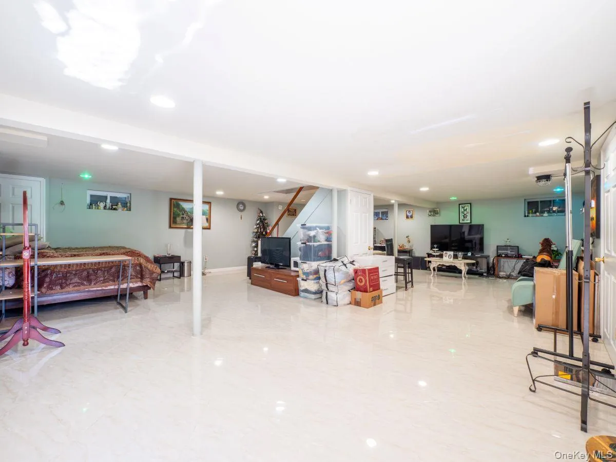295 Ivy Avenue, North Hempstead, NY, 3 Bedrooms Bedrooms, 7 Rooms Rooms,2 BathroomsBathrooms,Residential,For Rent,Ivy,0,1034366 295 Ivy Avenue, North Hempstead, NY, 3 Bedrooms Bedrooms, 7 Rooms Rooms,2 BathroomsBathrooms,Residential,For Rent,Ivy,0,1034366