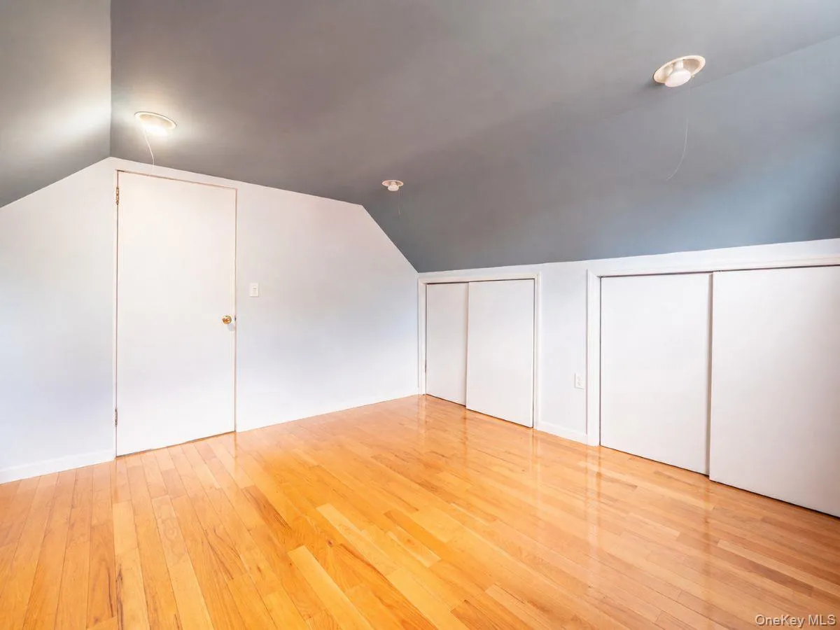 295 Ivy Avenue, North Hempstead, NY, 3 Bedrooms Bedrooms, 7 Rooms Rooms,2 BathroomsBathrooms,Residential,For Rent,Ivy,0,1034366 295 Ivy Avenue, North Hempstead, NY, 3 Bedrooms Bedrooms, 7 Rooms Rooms,2 BathroomsBathrooms,Residential,For Rent,Ivy,0,1034366