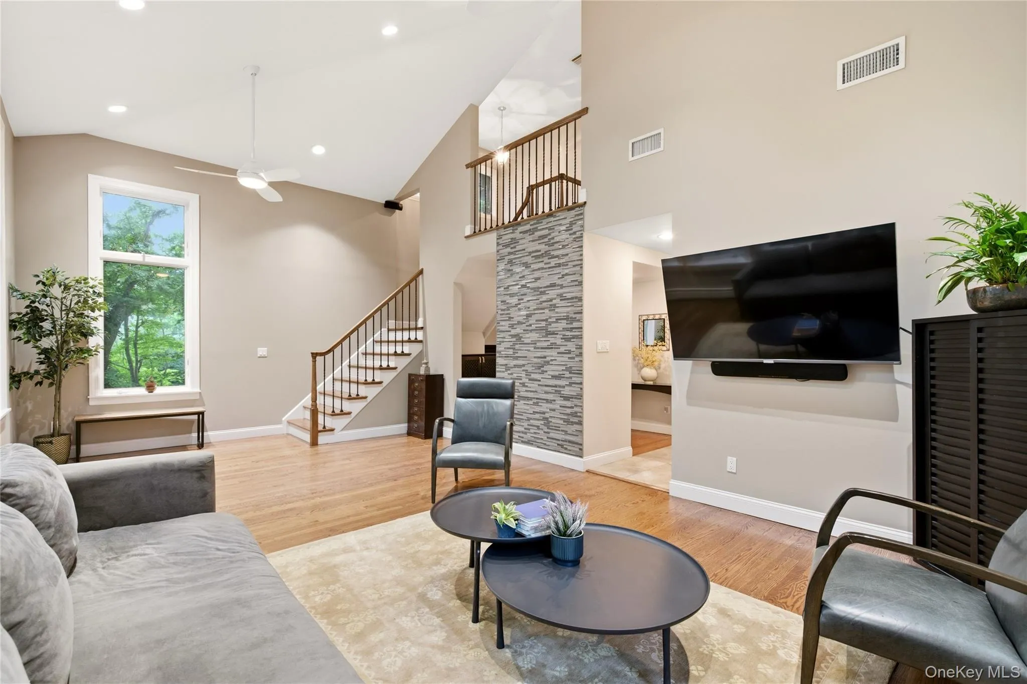 Recessed Lighting, Wood Floors and Fabulous for Entertaining Recessed Lighting, Wood Floors and Fabulous for Entertaining