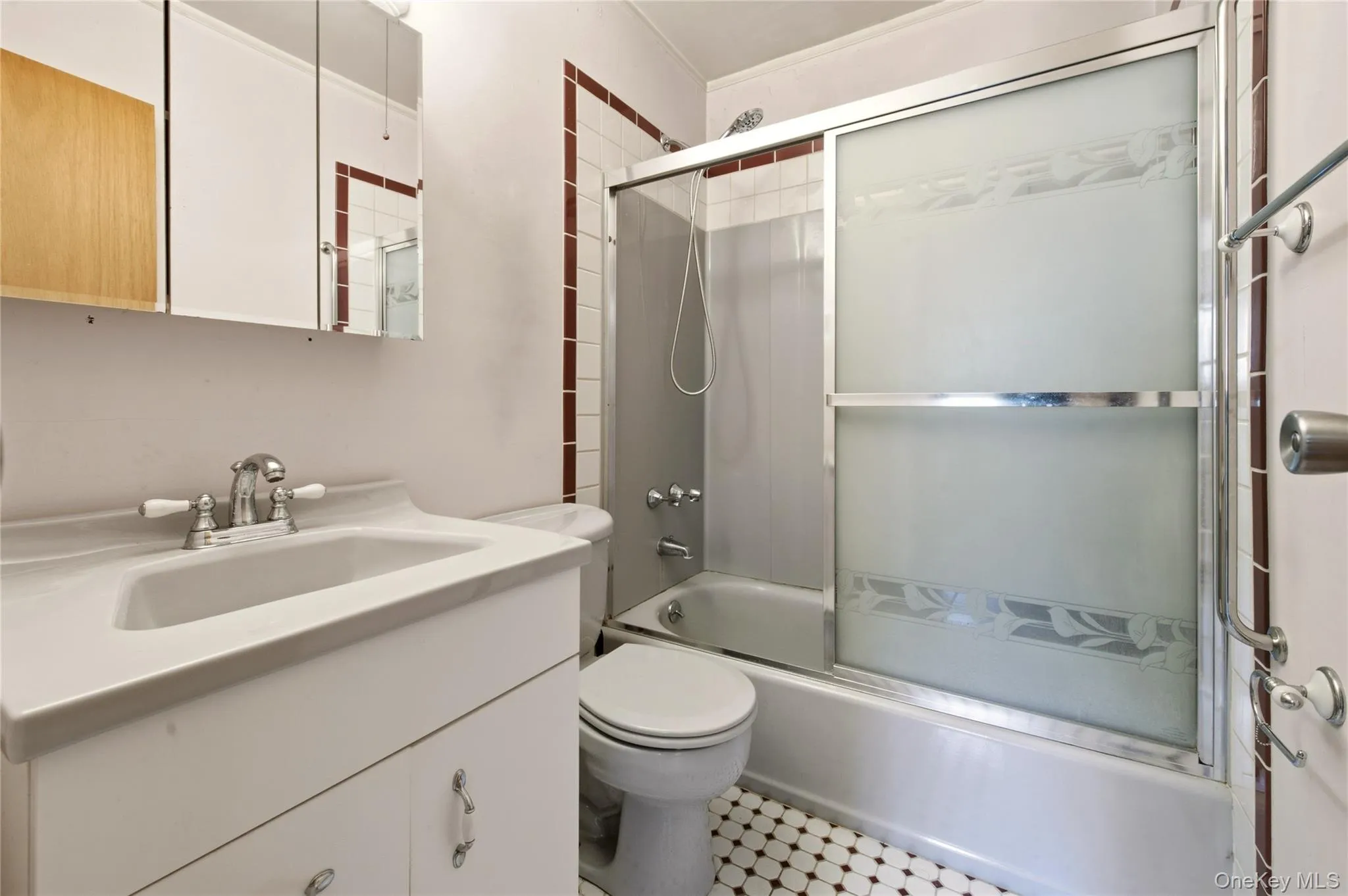 29 Penn Drive, Smithtown, NY, 4 Bedrooms Bedrooms, 6 Rooms Rooms,1 BathroomBathrooms,Residential,For Rent,Penn,0,1034371 29 Penn Drive, Smithtown, NY, 4 Bedrooms Bedrooms, 6 Rooms Rooms,1 BathroomBathrooms,Residential,For Rent,Penn,0,1034371